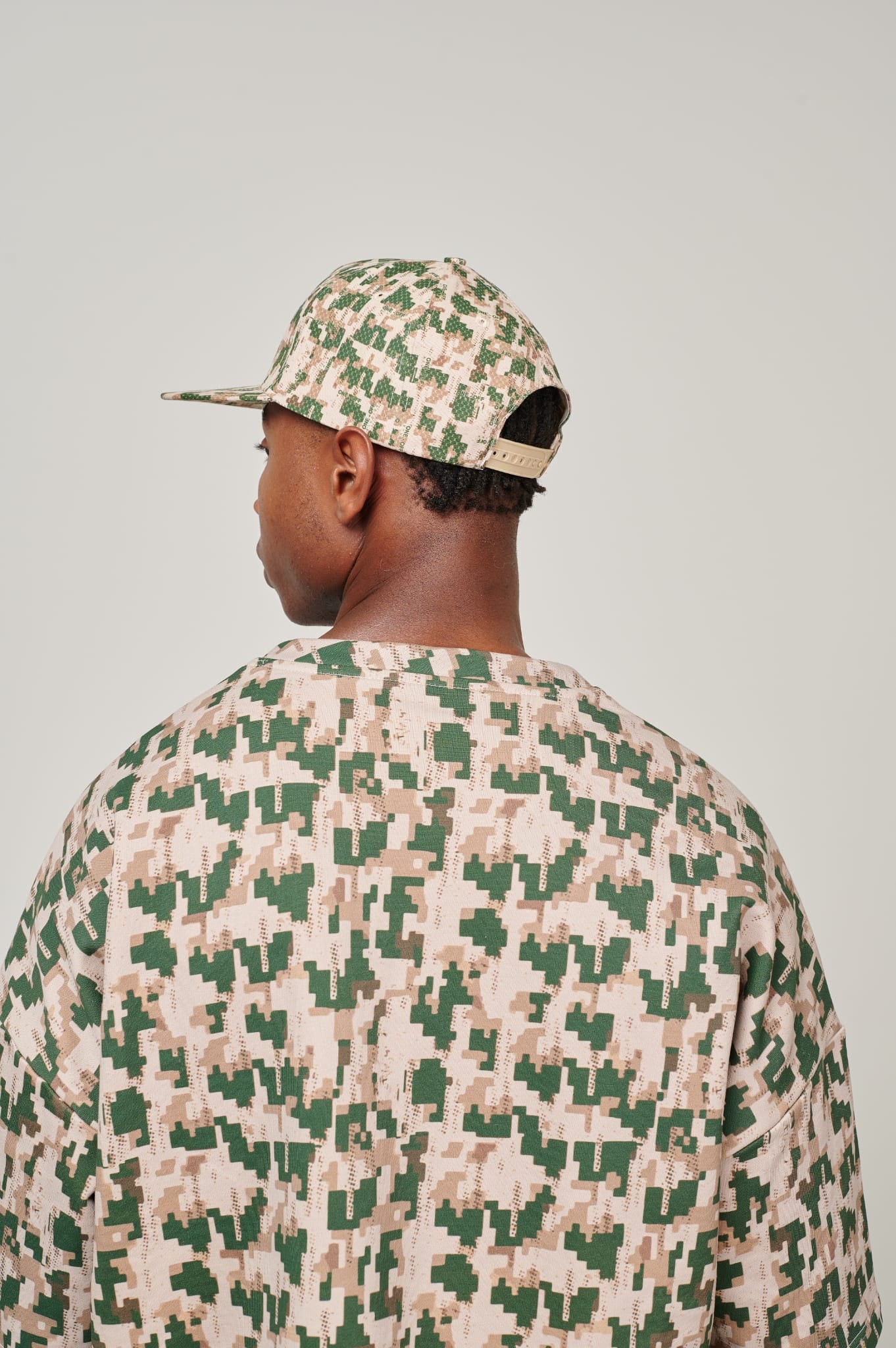 ONE-OFF PATTERN CAP (CAMO)