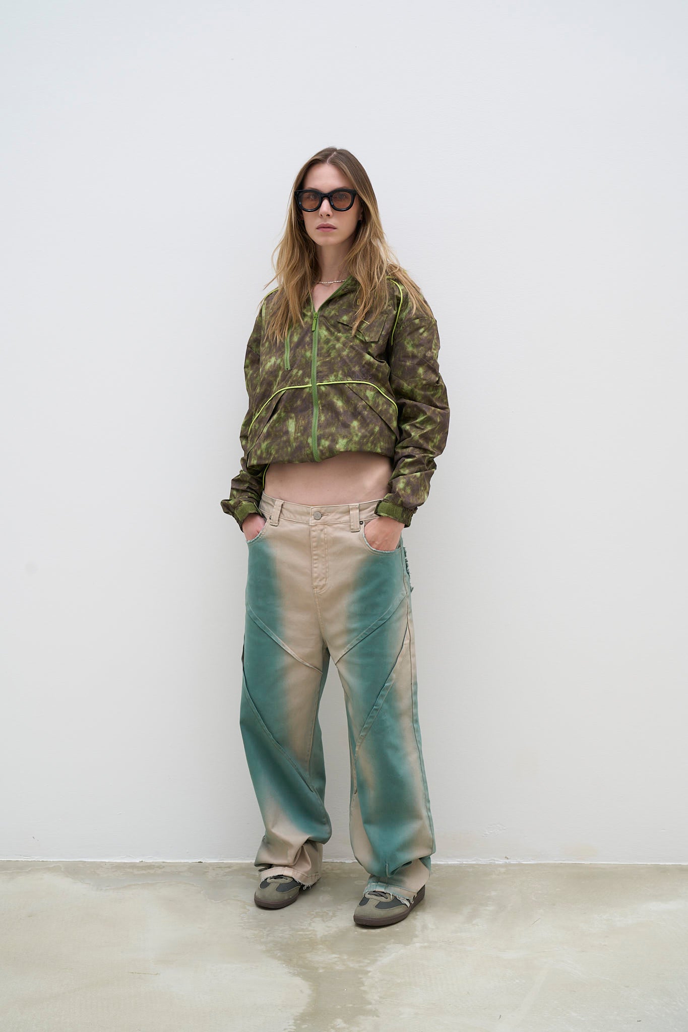 HAND-SPRAYED DENIM WASH